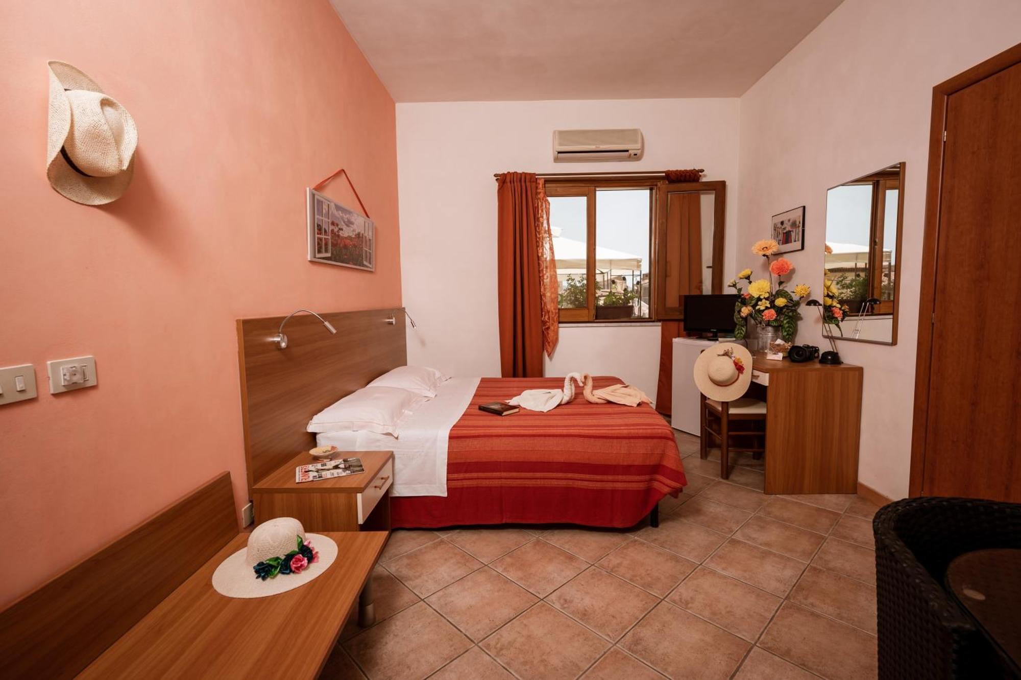B&B Panorama Castelbuono  Ngoại thất bức ảnh